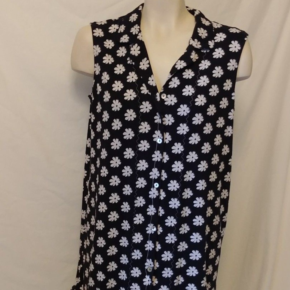 Hue V-Neck Sleep shirt Nightgown Lounge sleeveless
